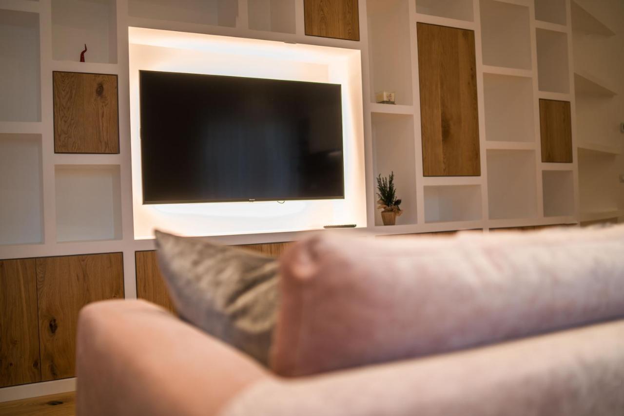 דירות פרוג'ה Nima Boutique House מראה חיצוני תמונה